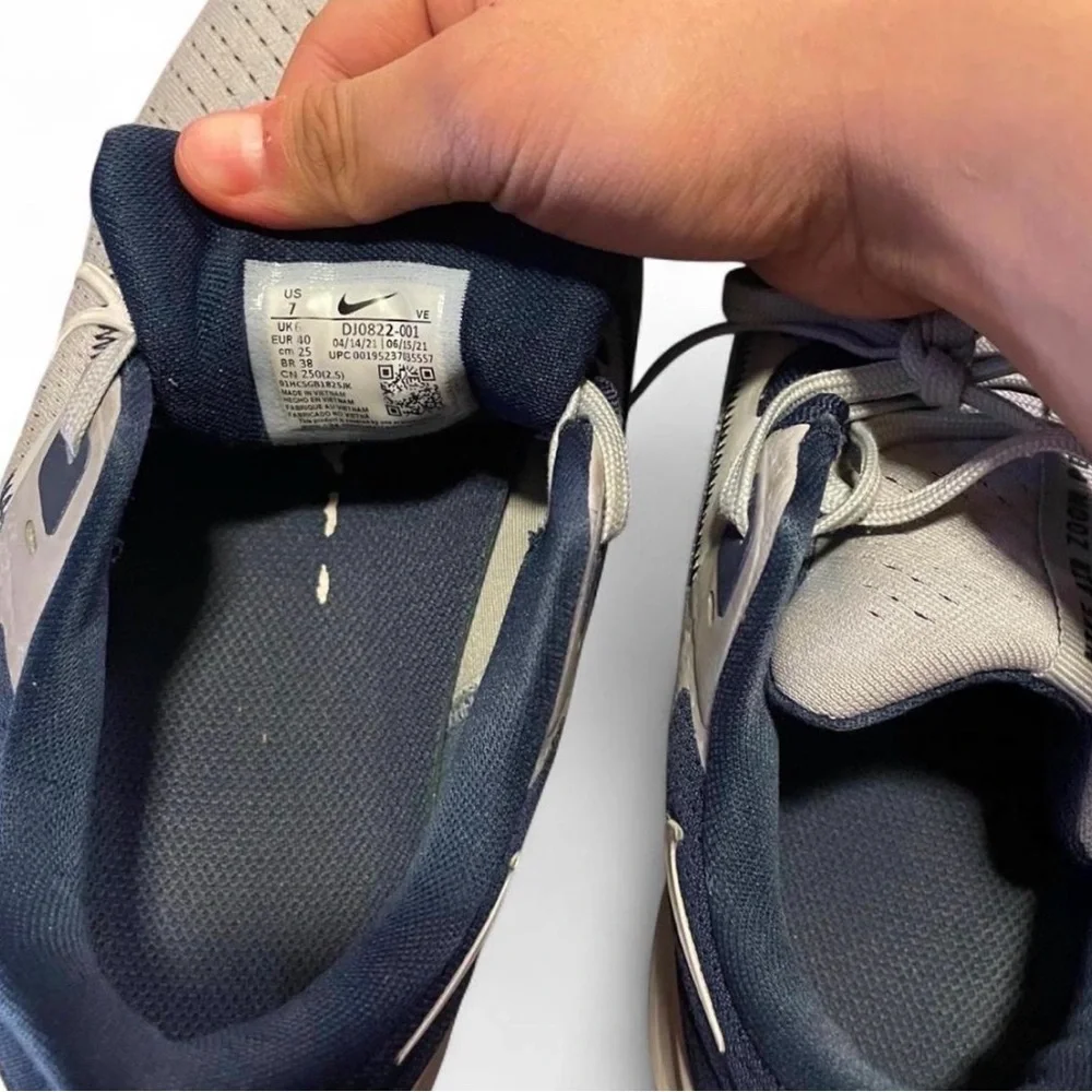Nike Air Zoom Pegasus 38 NFL‎ Dallas Cowboys Wolf Grey Navy DJ0822-001